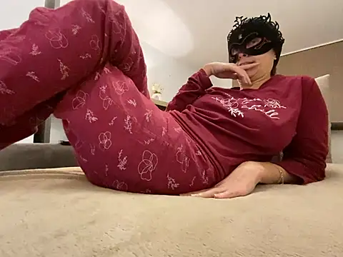 Marilou1983 online show from 01-14-25, 05:56