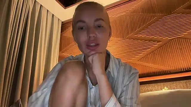 Snapshot of aestetick chatting on 11-29-25, 01:14 aestetick online show from 11-29-25, 01:14