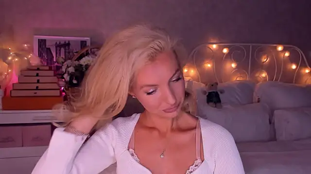 aestetick online show from 12-18-25, 09:26