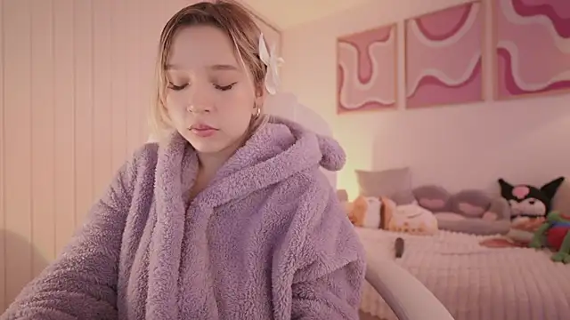 -SofiaCastillo- online show from 02-24-25, 03:42