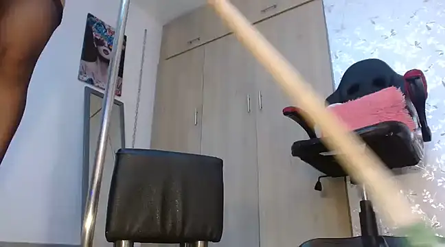 PaulinaRubio  online show from 01-06-25, 10:15