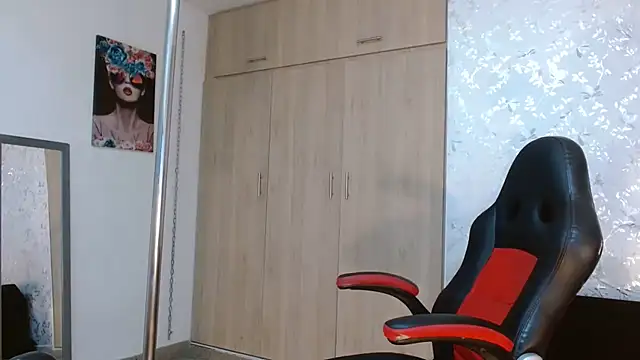 PaulinaRubio  online show from 03-06-25, 10:15