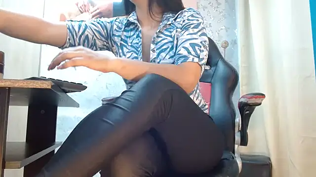 PaulinaRubio  online show from 03-12-26, 08:15