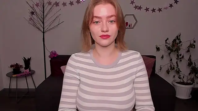 Snapshot of AidaPerry chatting on 12-27-24, 03:04 AidaPerry online show from 12-27-24, 03:04