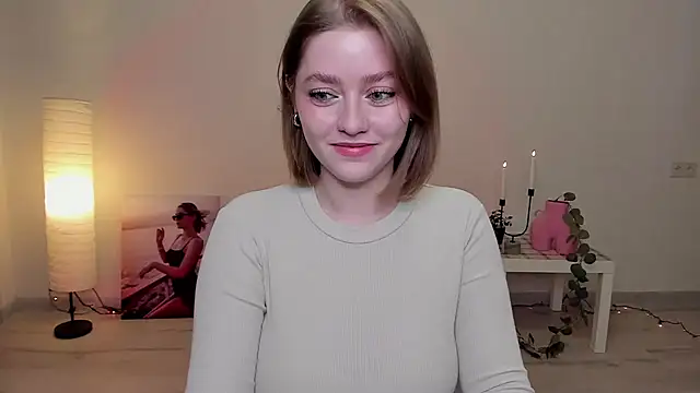 Snapshot of AidaPerry chatting on 01-13-25, 01:28 AidaPerry online show from 01-13-25, 01:28