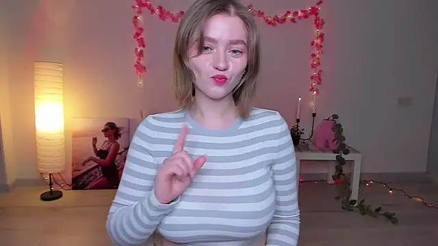 Snapshot of AidaPerry chatting on 01-16-25, 06:48 AidaPerry online show from 01-16-25, 06:48