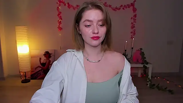 Snapshot of AidaPerry chatting on 01-21-25, 02:05 AidaPerry online show from 01-21-25, 02:05