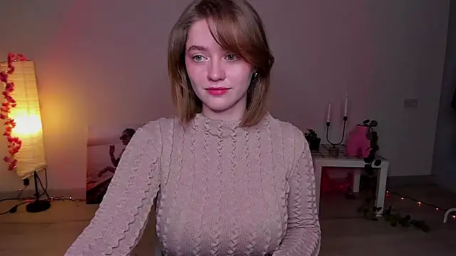 Snapshot of AidaPerry chatting on 02-06-25, 07:18 AidaPerry online show from 02-06-25, 07:18