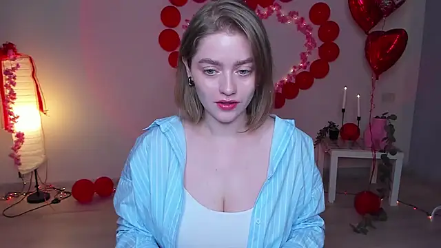 Snapshot of AidaPerry chatting on 02-20-25, 06:24 AidaPerry online show from 02-20-25, 06:24