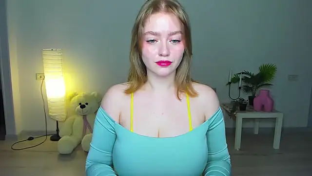 Snapshot of AidaPerry chatting on 09-13-25, 05:57 AidaPerry online show from 09-13-25, 05:57