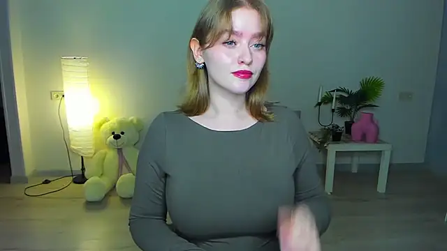 Snapshot of AidaPerry chatting on 09-23-25, 07:17 AidaPerry online show from 09-23-25, 07:17