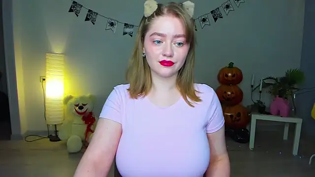 Snapshot of AidaPerry chatting on 11-01-25, 06:21 AidaPerry online show from 11-01-25, 06:21