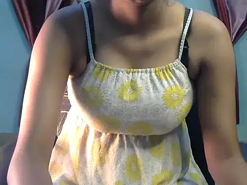 shrishtiGill online show from 12-21-24, 10:40