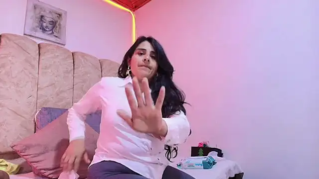  Marcela   online show from 04-25-26, 11:46