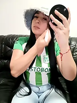 Juanamd1 online show from 12-18-24, 08:53