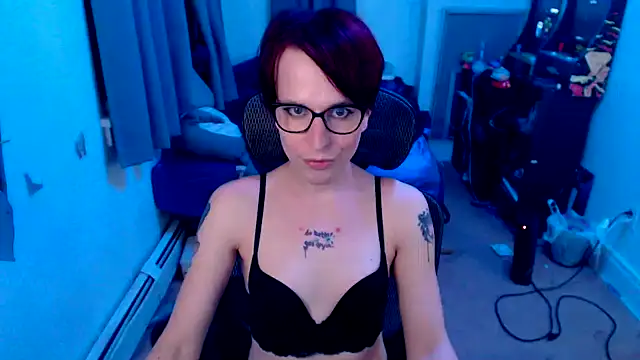 Snapshot of RyffBurnz chatting on 01-05-25, 05:30 RyffBurnz online show from 01-05-25, 05:30