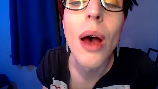 Snapshot of RyffBurnz chatting on 01-12-25, 05:24 RyffBurnz online show from 01-12-25, 05:24