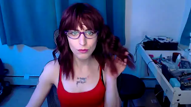 Snapshot of RyffBurnz chatting on 02-06-25, 02:11 RyffBurnz online show from 02-06-25, 02:11