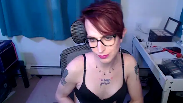 Snapshot of RyffBurnz chatting on 03-07-25, 06:02 RyffBurnz online show from 03-07-25, 06:02