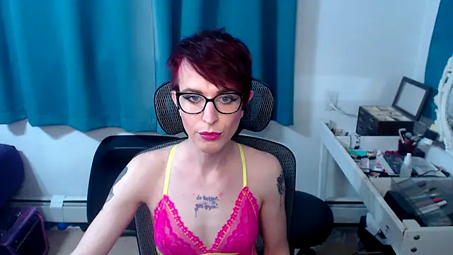 Snapshot of RyffBurnz chatting on 03-12-25, 09:56 RyffBurnz online show from 03-12-25, 09:56