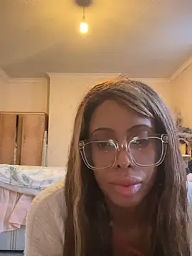 nolotymfcXo online show from 12-22-24, 09:00