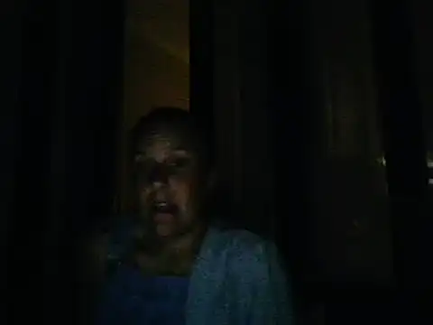 Snapshot of scrummymummy2 chatting on 10-22-25, 07:57 scrummymummy2 online show from 10-22-25, 07:57