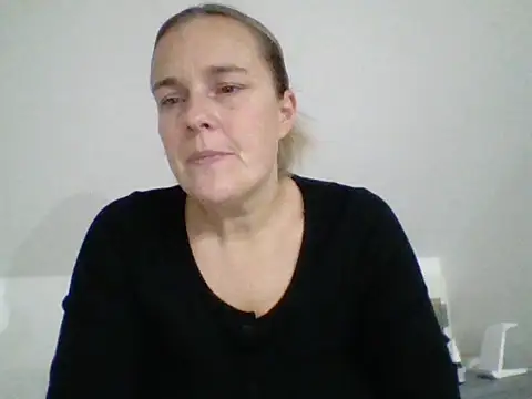 Snapshot of scrummymummy2 chatting on 12-03-25, 08:18 scrummymummy2 online show from 12-03-25, 08:18
