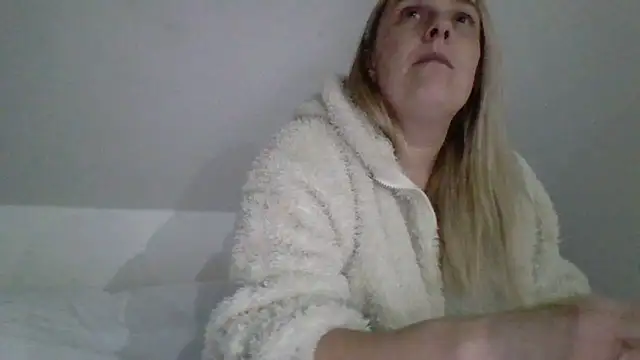 scrummymummy2 online show from 03-11-26, 09:10