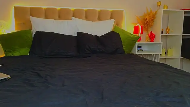 Snapshot of Jen_Angel chatting on 03-17-25, 07:57 Jen Angel online show from 03-17-25, 07:57