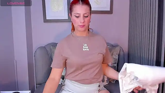 Nahiajhonson  online show from 02-19-25, 12:22