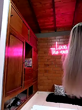 Snapshot of SamaraJay1 chatting on 03-13-25, 11:41 SamaraJay1 online show from 03-13-25, 11:41