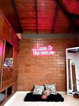 Snapshot of SamaraJay1 chatting on 03-18-25, 12:14 SamaraJay1 online show from 03-18-25, 12:14