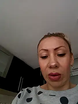 coral smitth online show from 02-11-25, 06:55