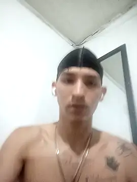 Snapshot of MasterSEX420 chatting on 12-21-24, 02:41 MasterSEX420 online show from 12-21-24, 02:41