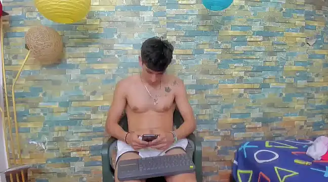 Snapshot of MasterSEX420 chatting on 01-10-25, 06:28 MasterSEX420 online show from 01-10-25, 06:28