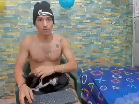 Snapshot of MasterSEX420 chatting on 01-11-25, 01:11 MasterSEX420 online show from 01-11-25, 01:11