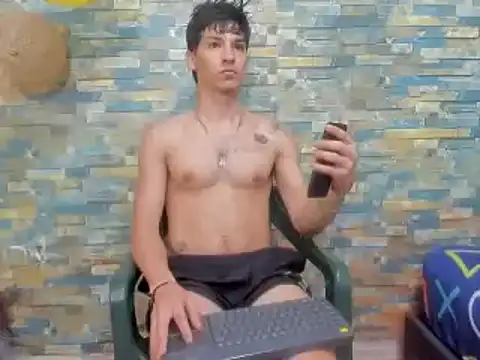 Snapshot of MasterSEX420 chatting on 01-12-25, 02:56 MasterSEX420 online show from 01-12-25, 02:56