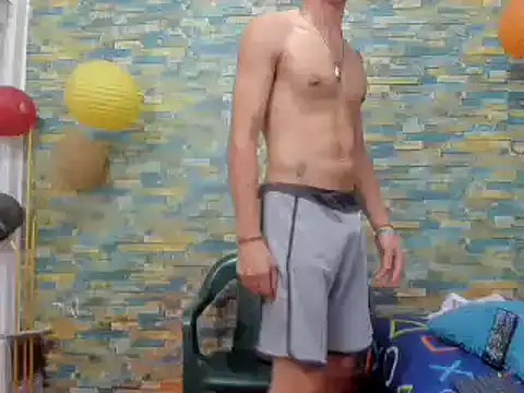 Snapshot of MasterSEX420 chatting on 01-12-25, 06:06 MasterSEX420 online show from 01-12-25, 06:06