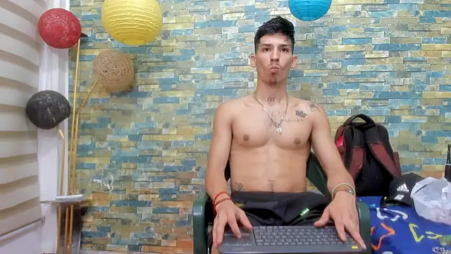 Snapshot of MasterSEX420 chatting on 01-18-25, 04:10 MasterSEX420 online show from 01-18-25, 04:10