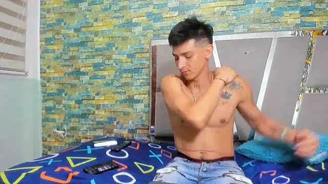 Snapshot of MasterSEX420 chatting on 01-29-25, 12:13 MasterSEX420 online show from 01-29-25, 12:13