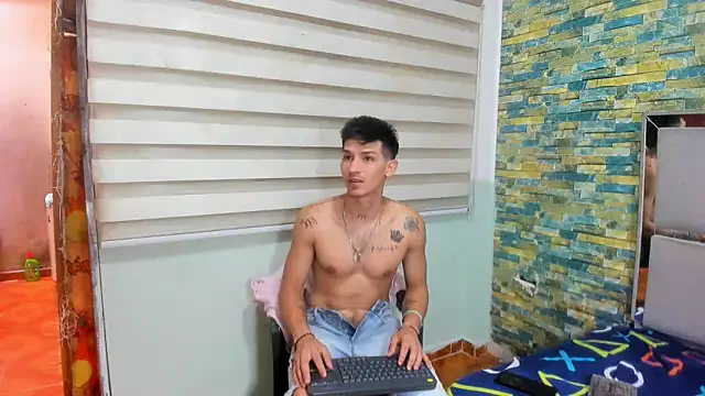 Snapshot of MasterSEX420 chatting on 02-03-25, 06:49 MasterSEX420 online show from 02-03-25, 06:49