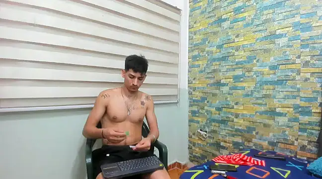 Snapshot of MasterSEX420 chatting on 02-06-25, 12:59 MasterSEX420 online show from 02-06-25, 12:59