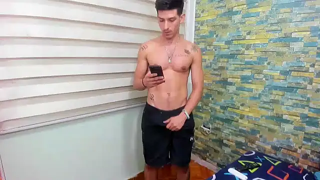 Snapshot of MasterSEX420 chatting on 02-08-25, 05:39 MasterSEX420 online show from 02-08-25, 05:39