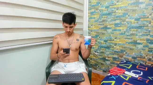 Snapshot of MasterSEX420 chatting on 02-10-25, 04:14 MasterSEX420 online show from 02-10-25, 04:14