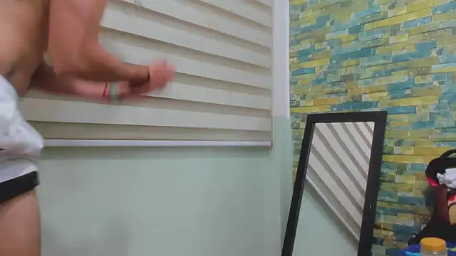 Snapshot of MasterSEX420 chatting on 02-24-25, 12:48 MasterSEX420 online show from 02-24-25, 12:48