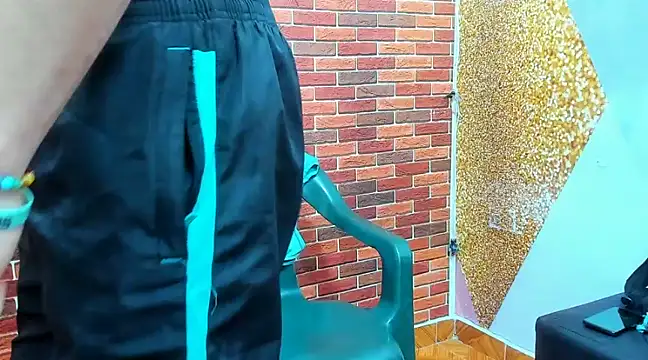 Snapshot of MasterSEX420 chatting on 02-26-25, 12:36 MasterSEX420 online show from 02-26-25, 12:36