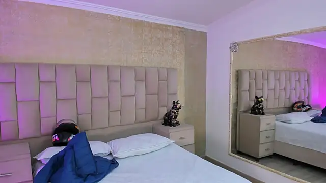 EmmaTorres  online show from 03-22-25, 09:42