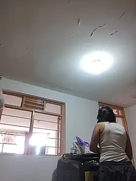 EmmaTorres  online show from 11-20-25, 04:18