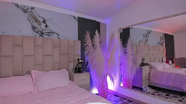 EmmaTorres  online show from 04-25-26, 08:39