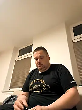 Ronny2510 online show from 04-21-26, 07:39